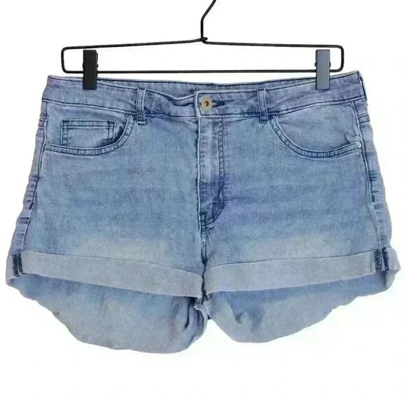 H & M Mid Rise Denim Booty Shorts Stretchy with Rolled Hem Size 10 - Picture 1 of 8